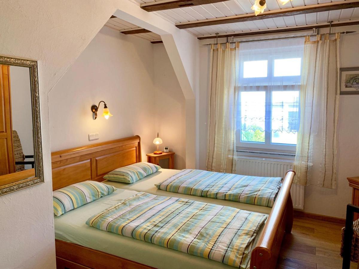 Villa-Rosengarten-Ferienwohnung-Baumhaus-Mit-Seeblick Sassnitz Exteriör bild