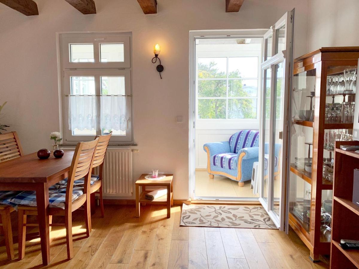 Villa-Rosengarten-Ferienwohnung-Baumhaus-Mit-Seeblick Sassnitz Exteriör bild