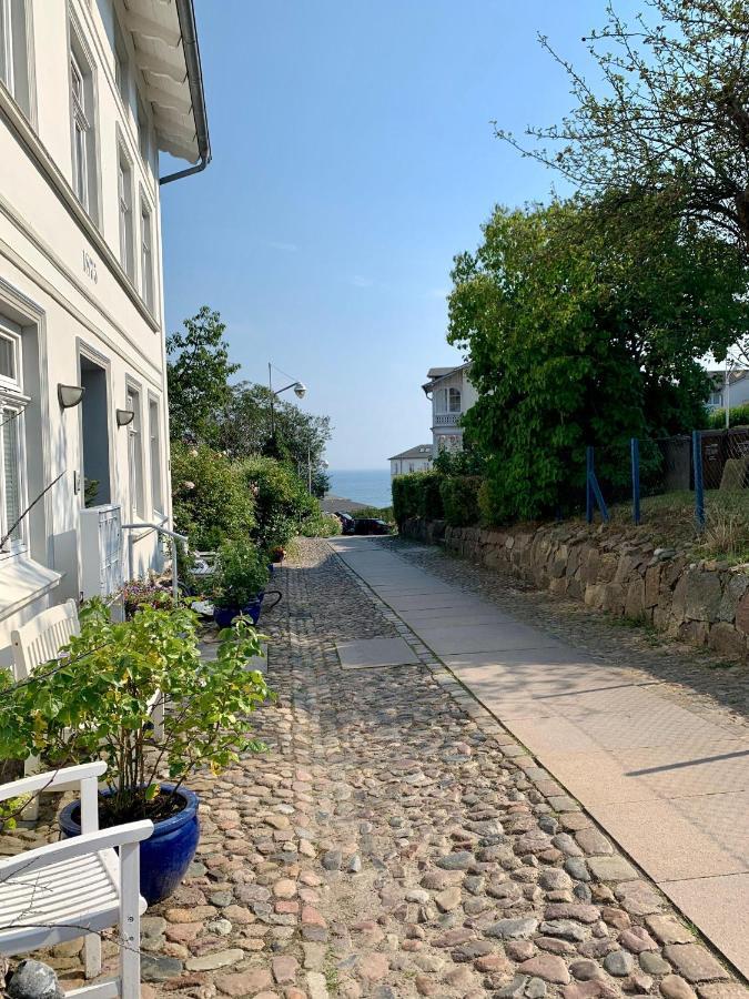 Villa-Rosengarten-Ferienwohnung-Baumhaus-Mit-Seeblick Sassnitz Exteriör bild